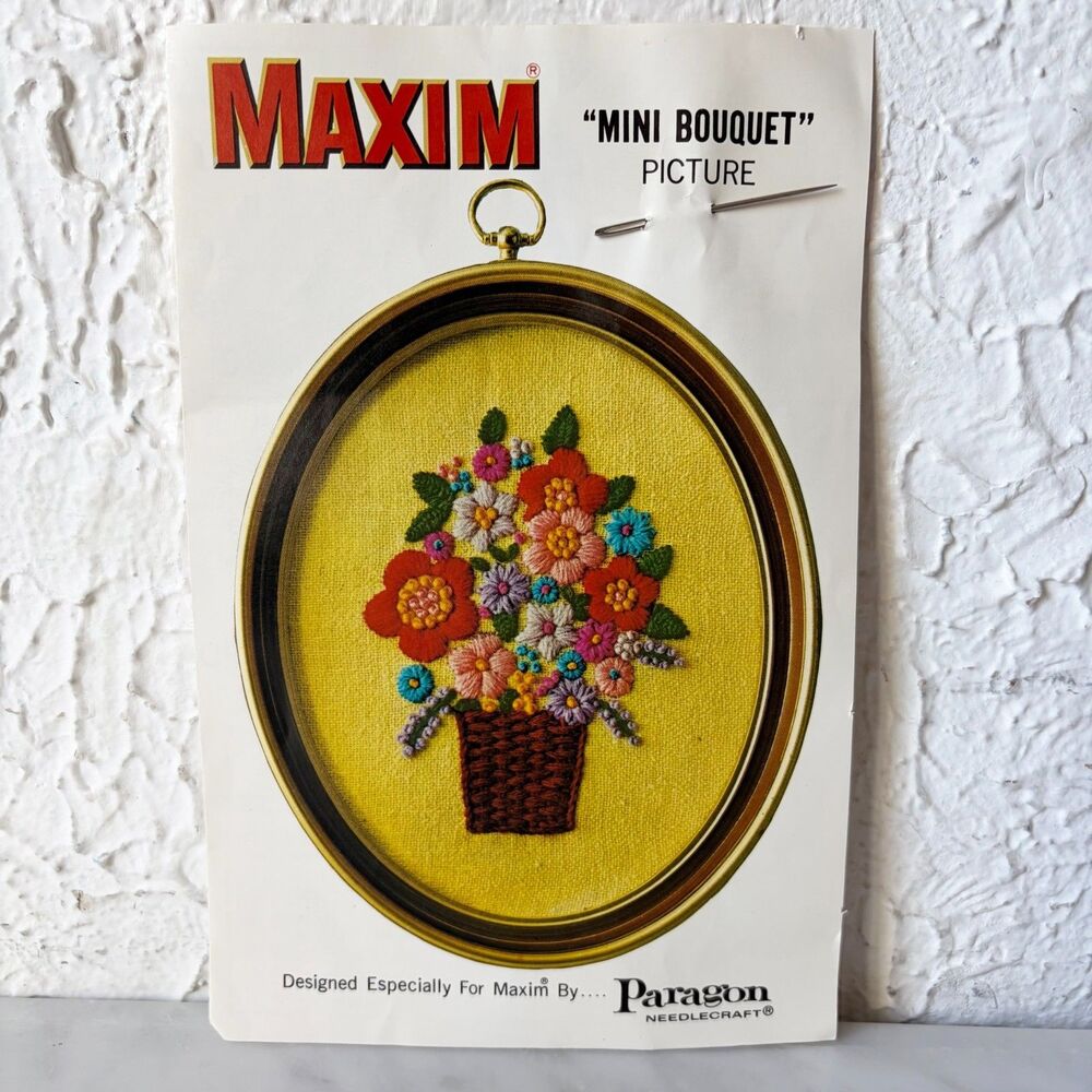 Vintage Paragon Maxim Mini Bouquet Crewel Embroidery Kit Stamped Floral Yarn